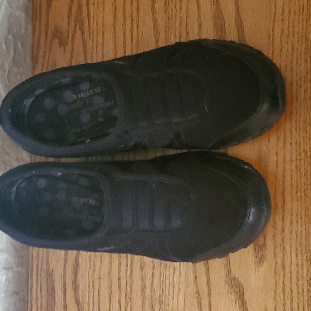 Sketchers Rekaxed Fit Memory Foam sz 7